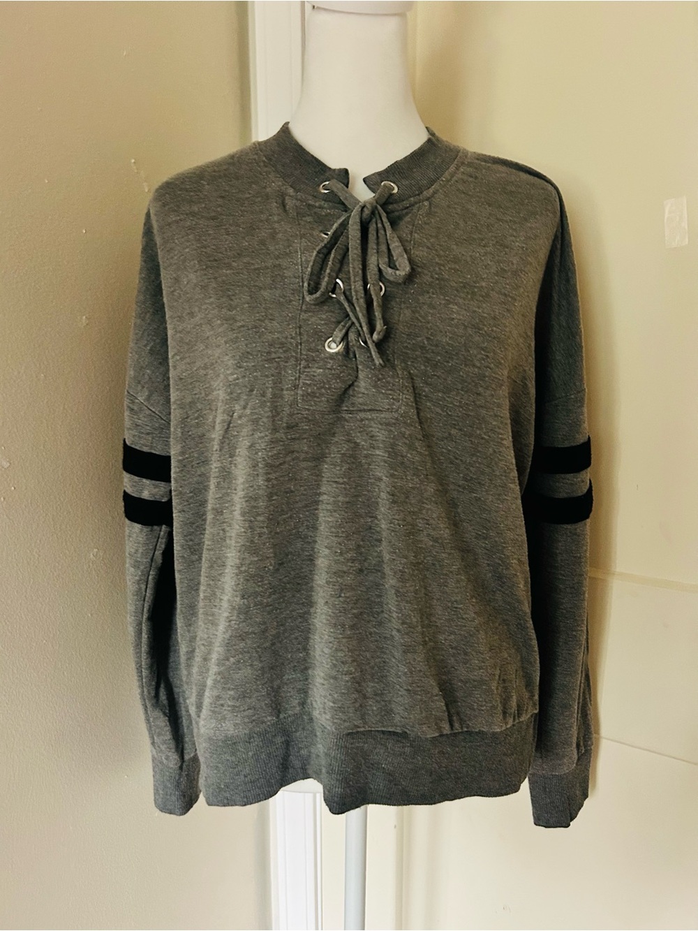 Olive & Oak Gray Lace-Up Crewneck Sweater with Black Sleeve Stripes